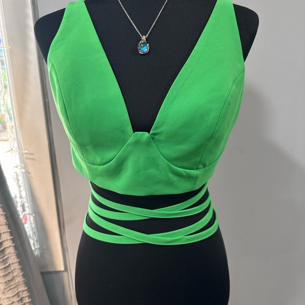 L'ATISTE Bright Green Strappy Crop Top